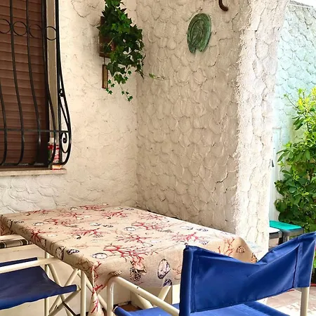 M092 - Marcelli, Con Giardino A 250mt Dal Mare *